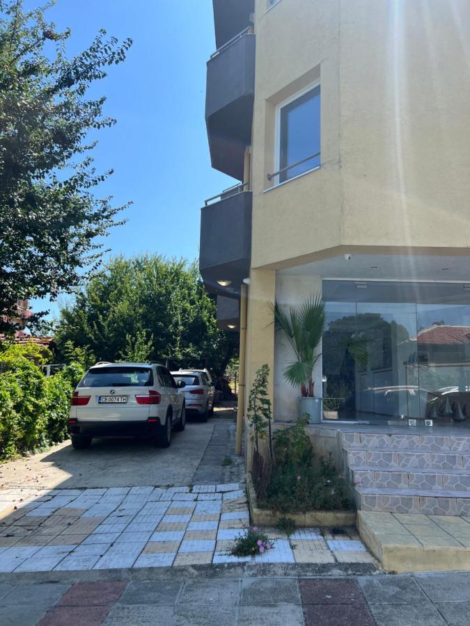 Satmar Hotel Lozenets Exterior photo
